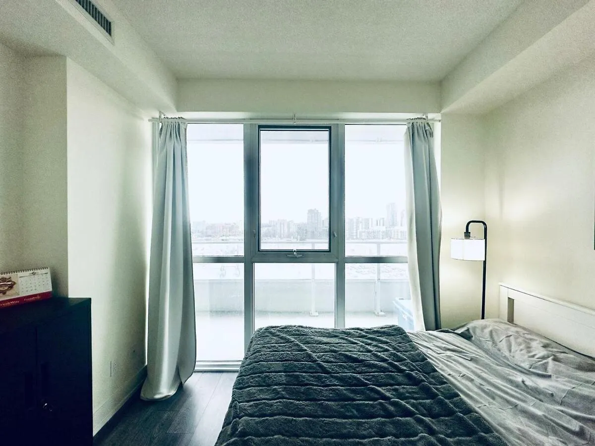 Super View Condo Next To 404Hwy & Fairview Mall Toronto